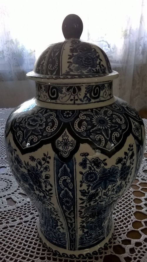 Ginger jar made by Boch for Royal Sphinx