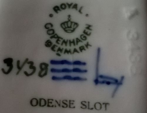 Sygnatura Royal Copenhagen z 1957 r. 