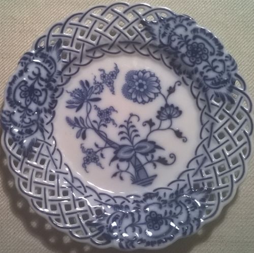 Meissen Carl Teichert onion pattern plate