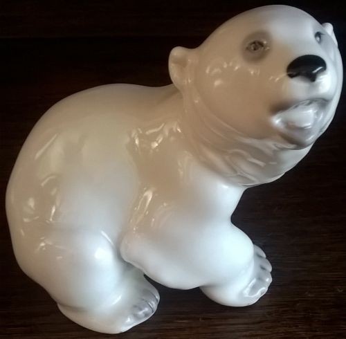 Niedźwiadek polarny figurka Łomonosowa