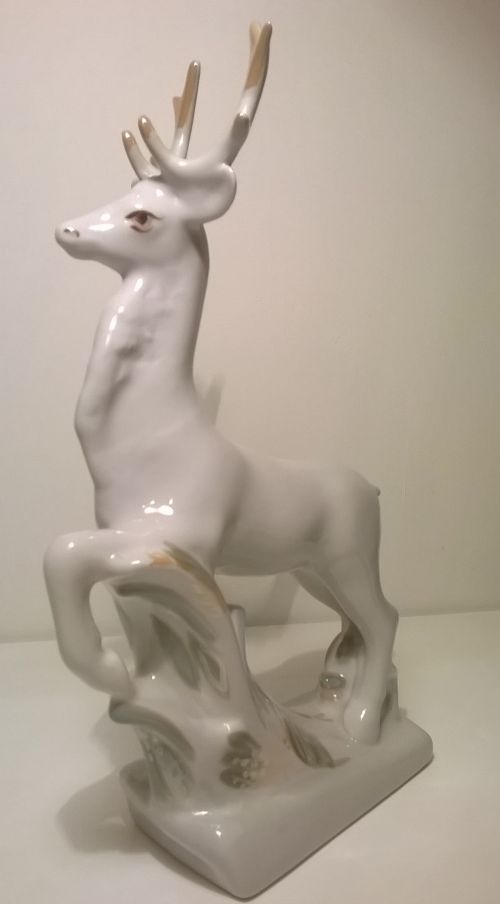 Radziecka porcelanowa figurka jelenia z Połonne